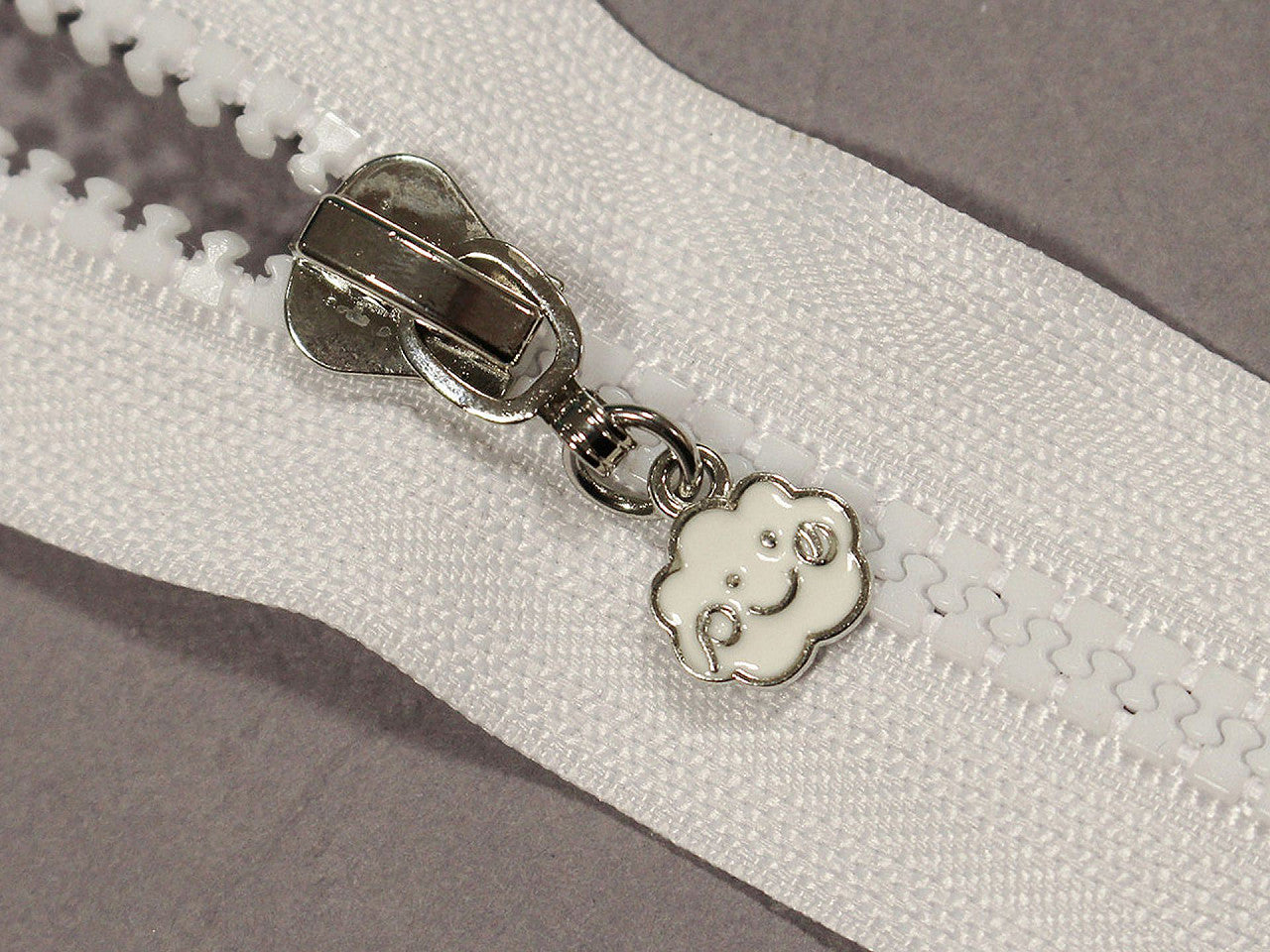Curseur pour FAG en plastique No 5 avec crochet pendentif
