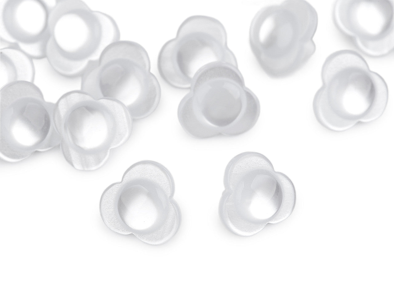 Bouton Fleur nacrée, taille 13,9mm - 20pc
