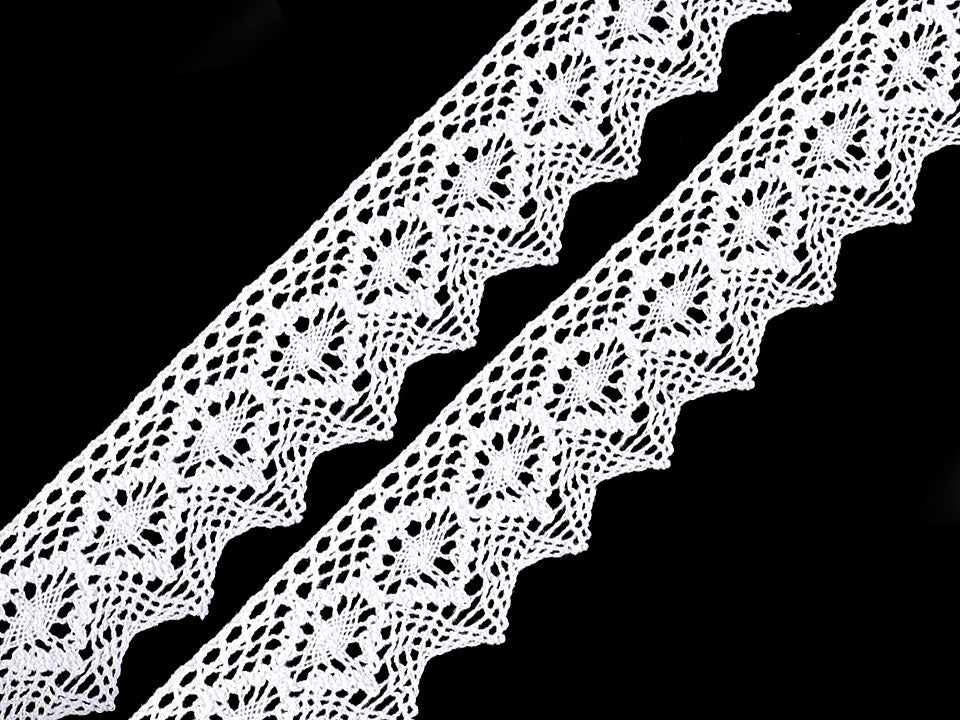 Dentelle en coton, largeur 46 ; 56 mm - 1m