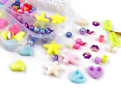 Assortiment de perles + ficelle en nylon dans une boîte - Coquillage, Licorne, Ourson - 1boîte