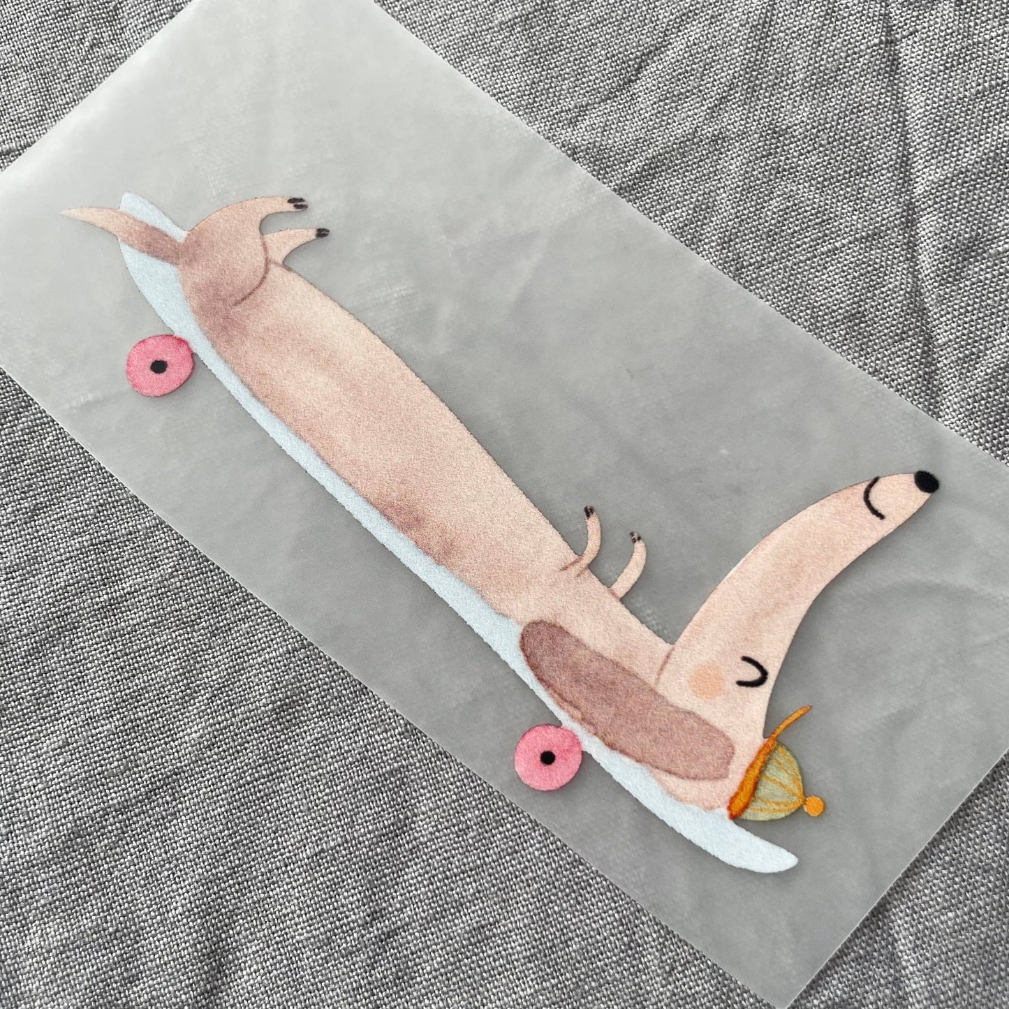 Hannahs Firlefanz - Motif teckel sur skateboard à repasser