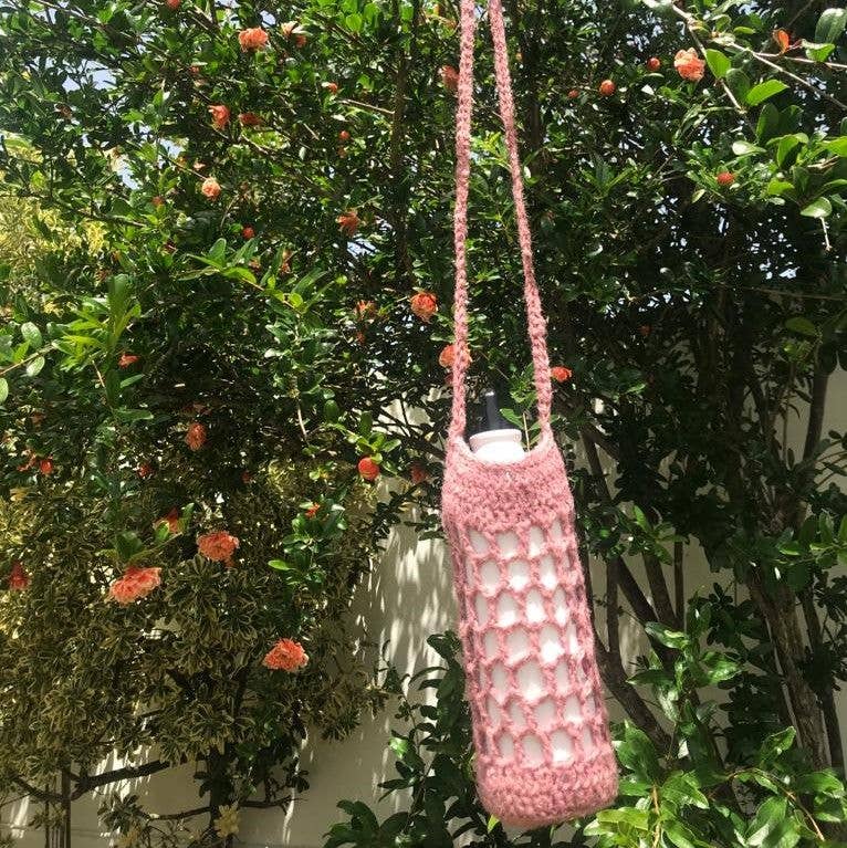 Hoooked - Kit de crochet DIY : sac pour bouteille d’eau Bogota couleur thé rose