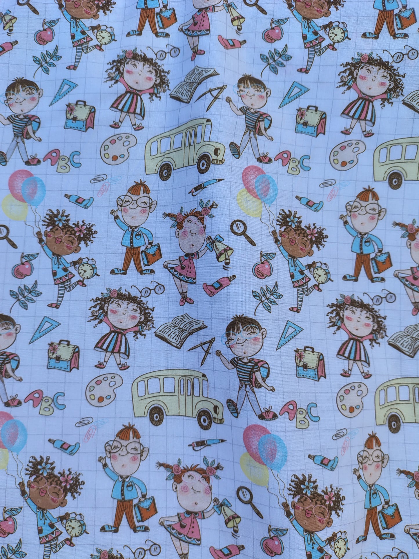 Tissu imprimé en France 63297C — Kodomo fond bleu