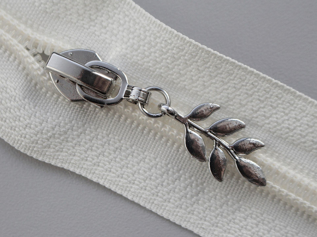 Curseur pour FAG  en nylon, N<sup>o</sup> 3, avec crochet pendentif