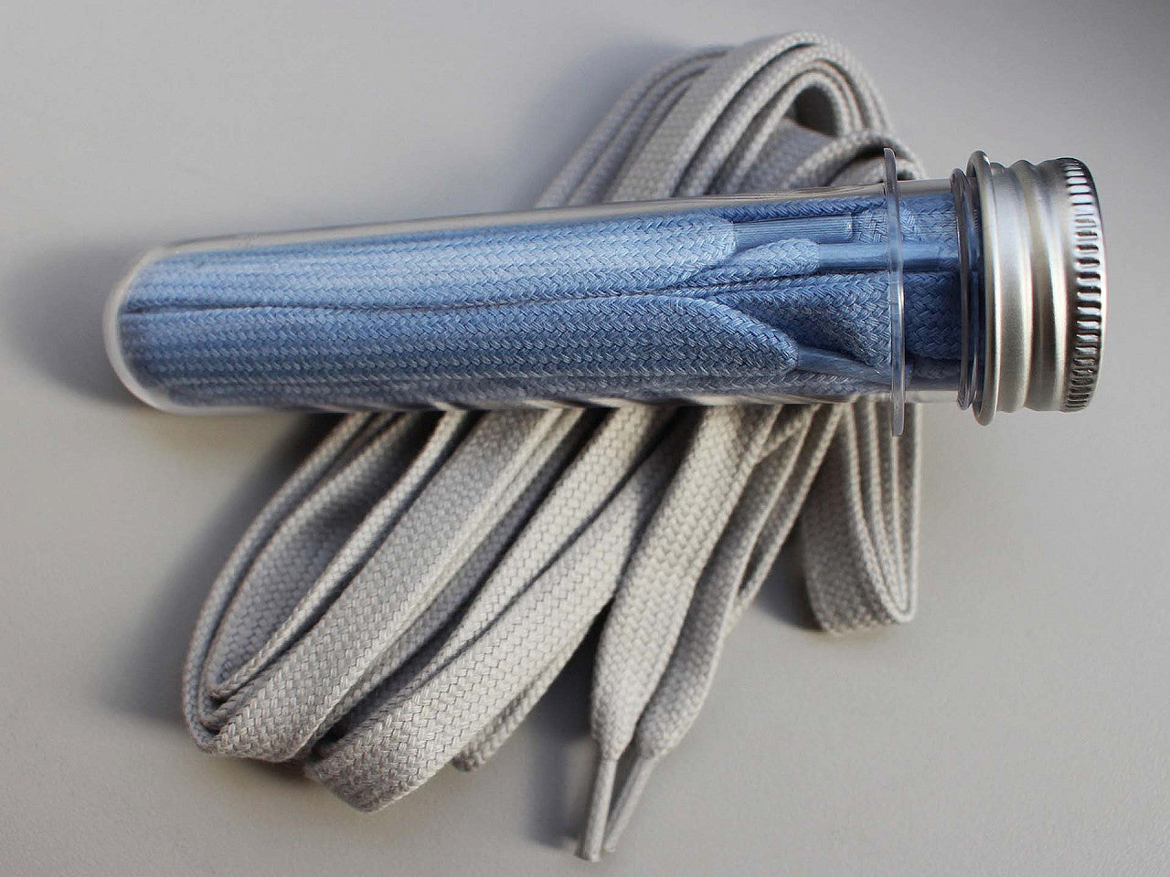 Fiole/Tube en plastique avec bouchon - 12pc