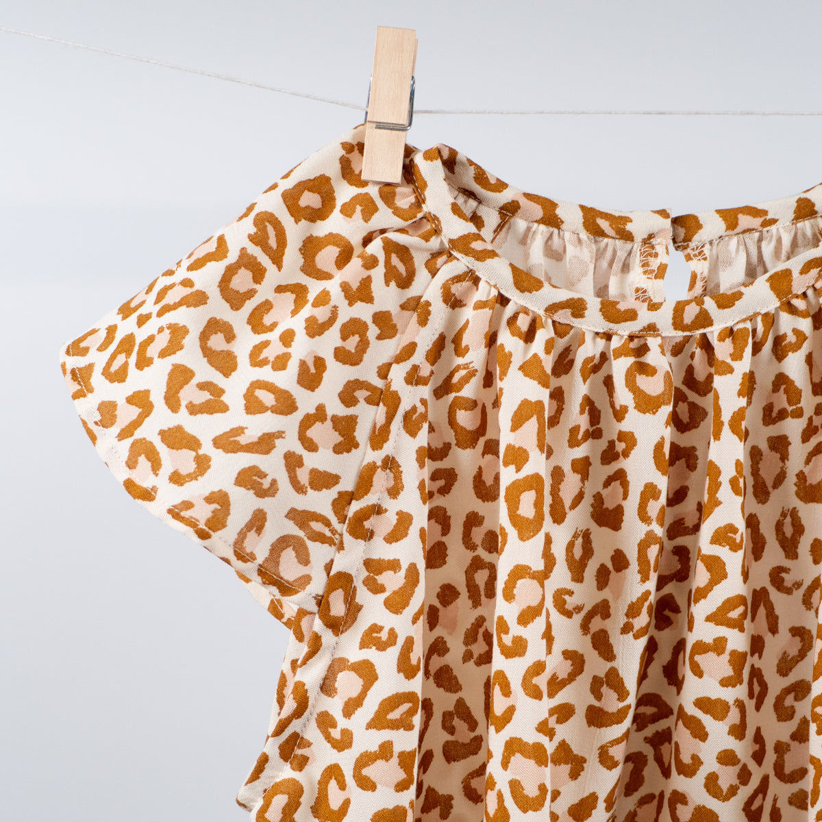 HANOÏ Patron pochette blouse, robe et barboteuse bébé — IKATEE