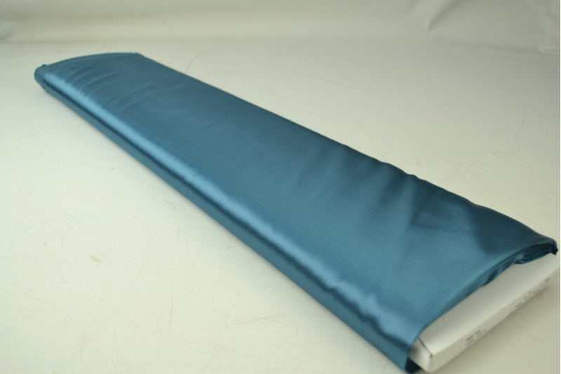 Satin (polyester)