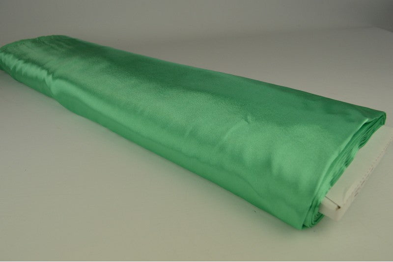 Satin (polyester)