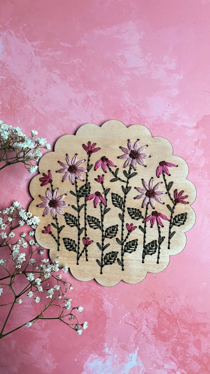 Kneckes & Compagnie - Kit de broderie fleurs roses