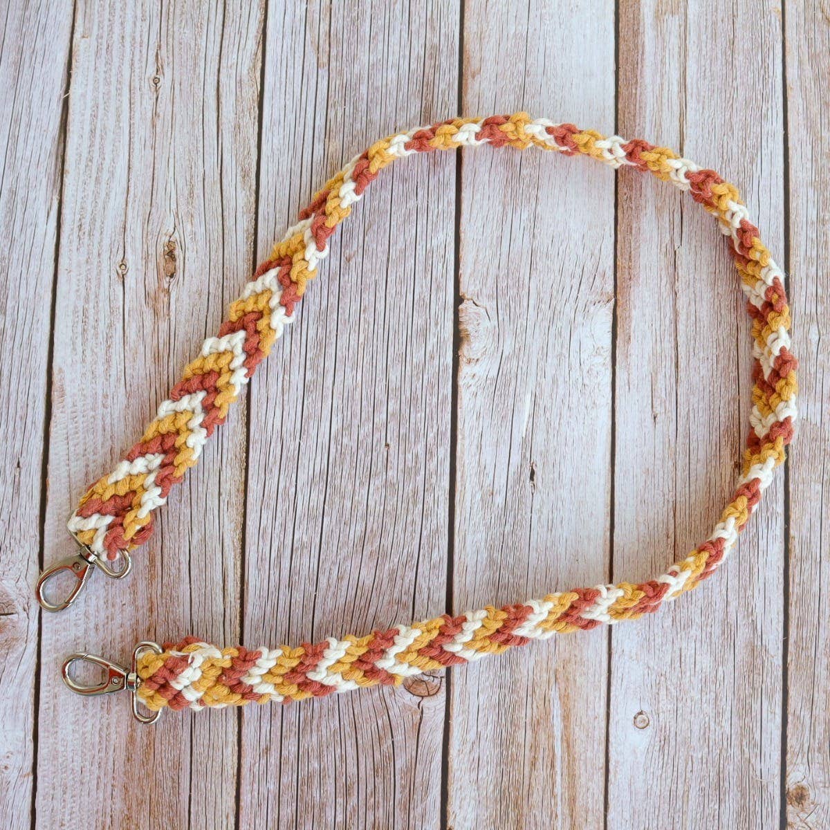 Hoooked - Kit de bricolage en macramé à bandoulière Sumatra Brick